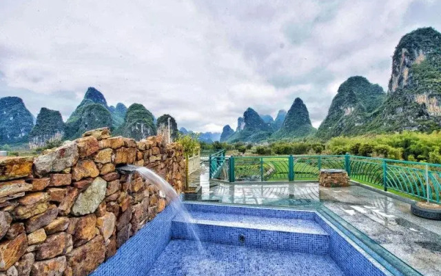 Yangshuo Yulong River Gauche Hotel