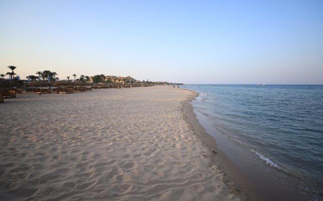 Shams Lodge for Watersports Hotel