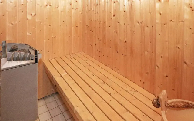 6 Person Holiday Home in Hadsund