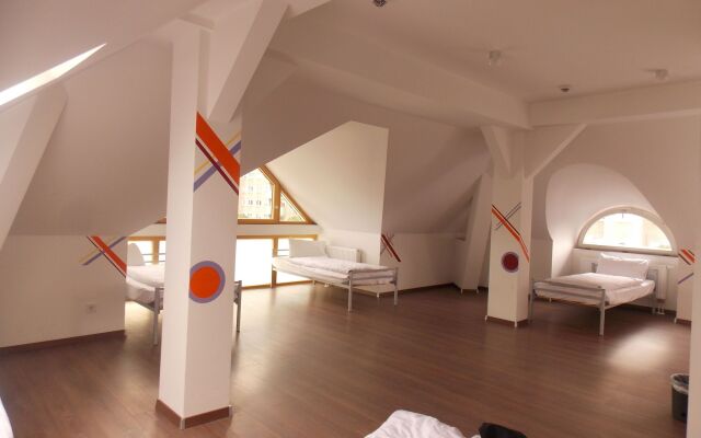 HostelO