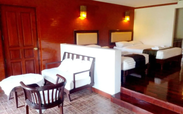 Saensukkho Green Hotel & Resort