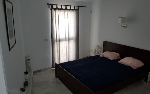 Sunny and spacious apartment with own entrance to pool
