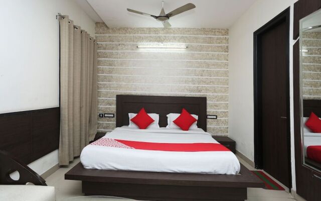 Hotel Galaxy by OYO Rooms