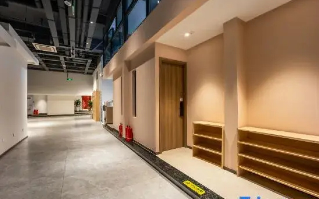 TATATA Youth Hostel