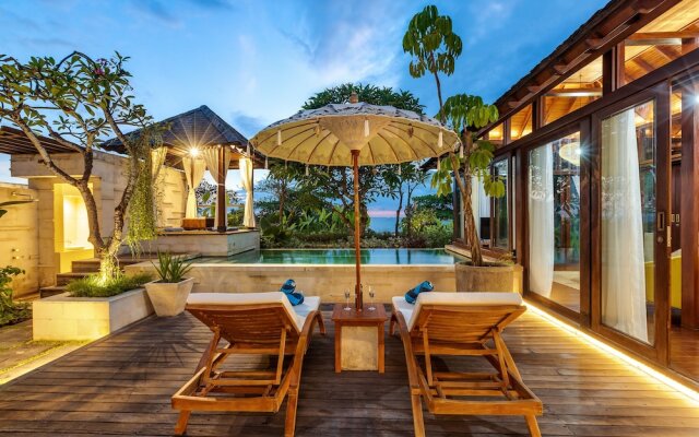 Sunset View Beachfront 2 Br Villa in Seminyak