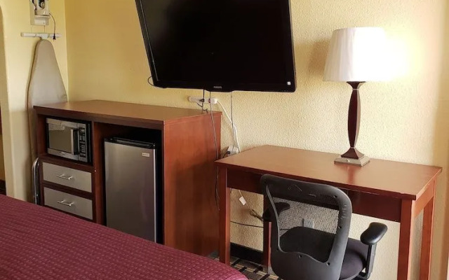 Taylor village inn and suites