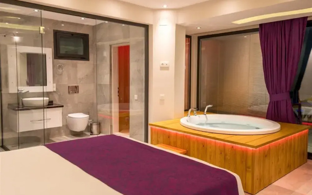 Villa Amore by Akdenizvillam