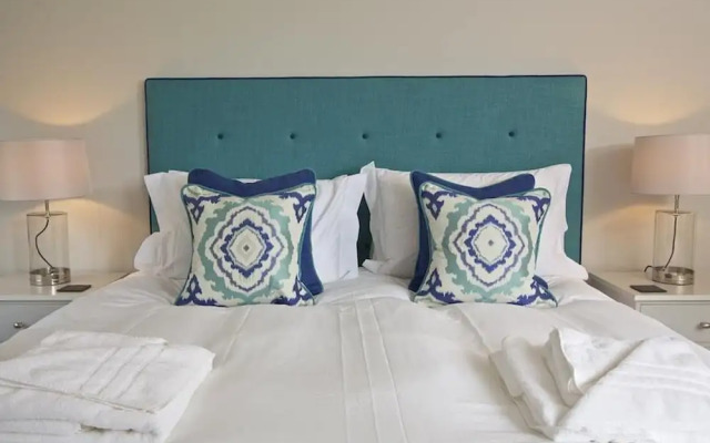 3 The Drive, Hillfield Village