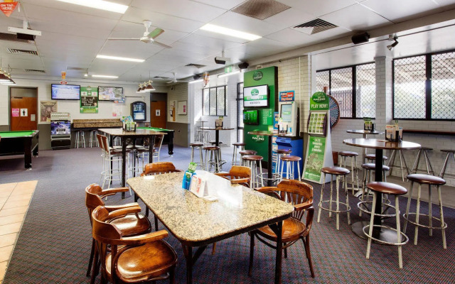 Upper Ross Hotel