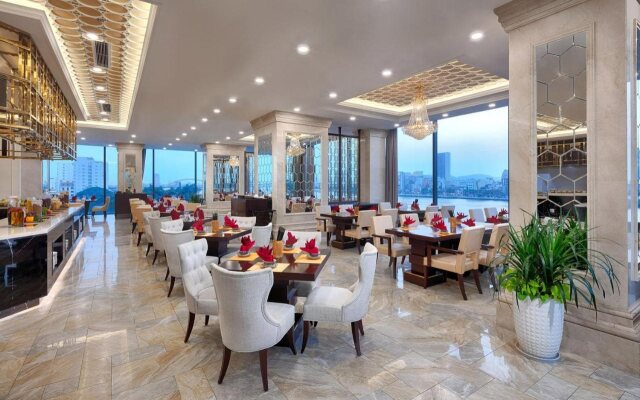 Melia Vinpearl Danang Riverfront