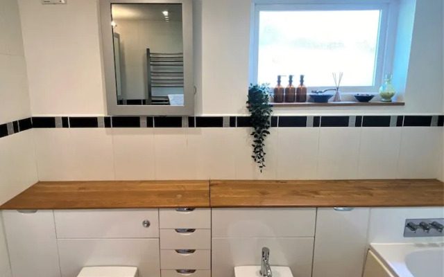 Prime Location- Detached Clifton Home With Parking