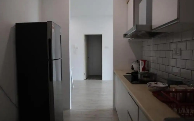 Zen66 Roxy Serviced Apartment