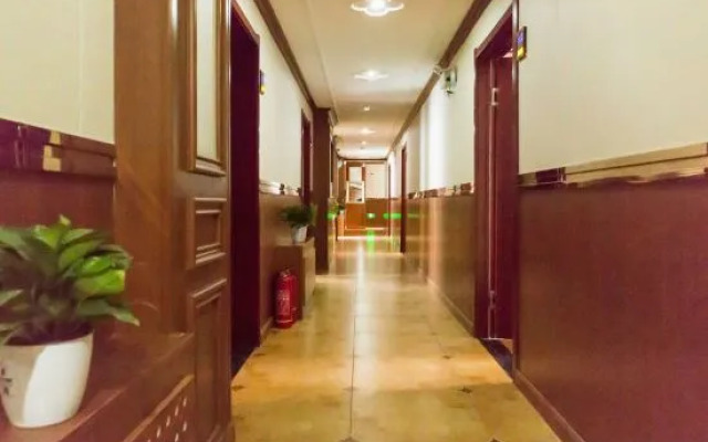 Sun Moon Star Hotel (Changchun Far East Wholesale)