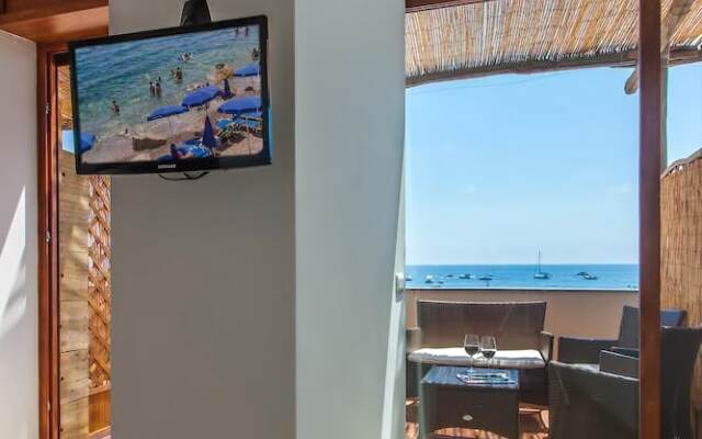 Belmare Residence On The Beach