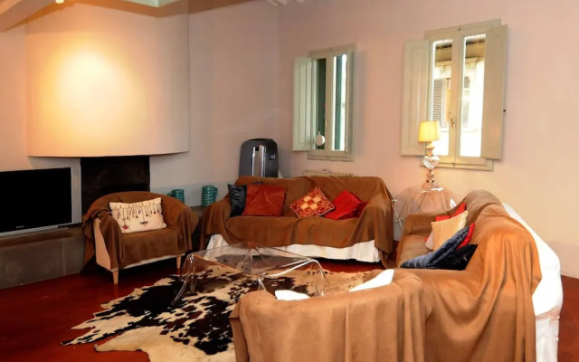 Cozy Central City Apartment