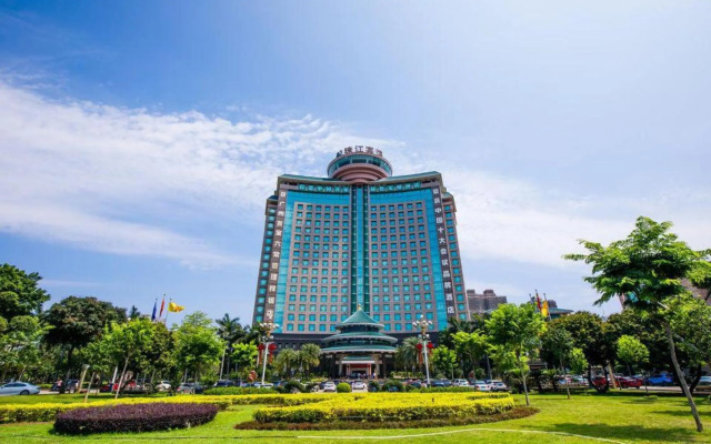 Zhujiang Hotel