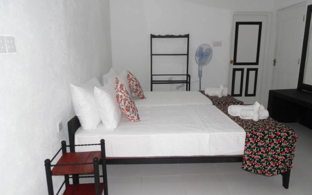 Thotupola Residence