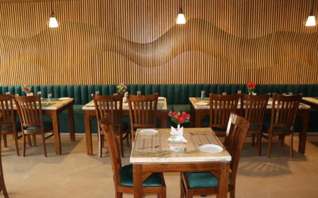 Hotel Mayra Grand By Mayra Group Of Hotels