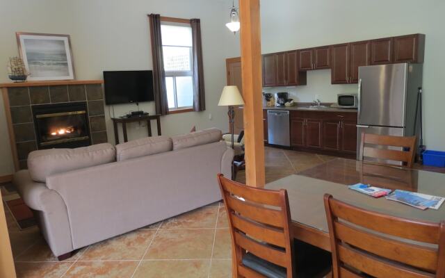 Cobble Wood & Bird Sanctuary Guest Houses