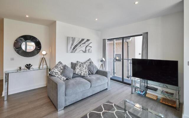 Host Stay Beach Pad