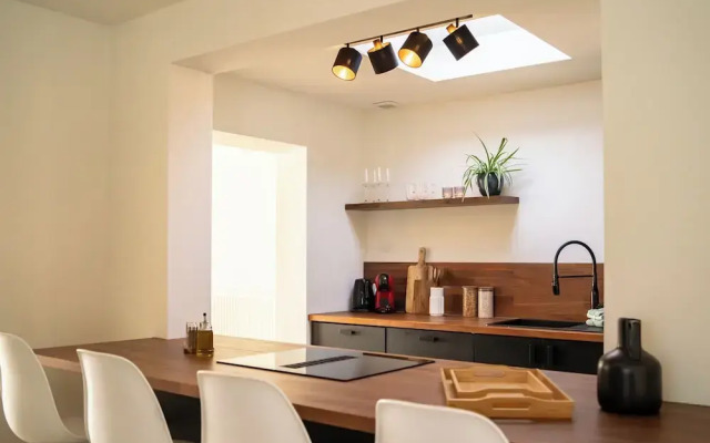 Maas Suites - The River House