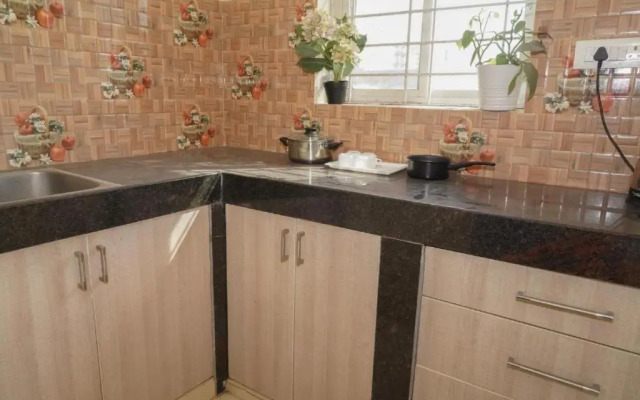 Capital O 70193 Hotel Royal Grand Inn