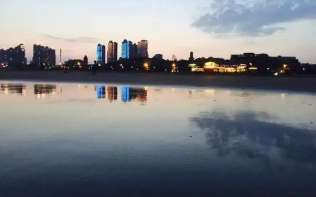 Qingdao Seaside Resort Apartment