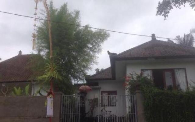 Ona House