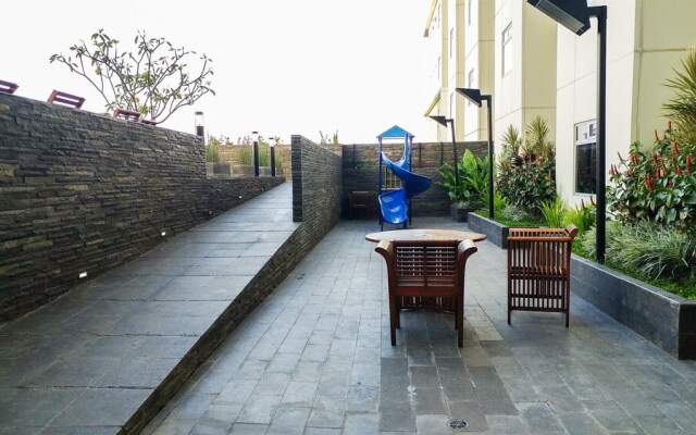 2 Bedrooms at Gading Greenhill Apartment by Travelio