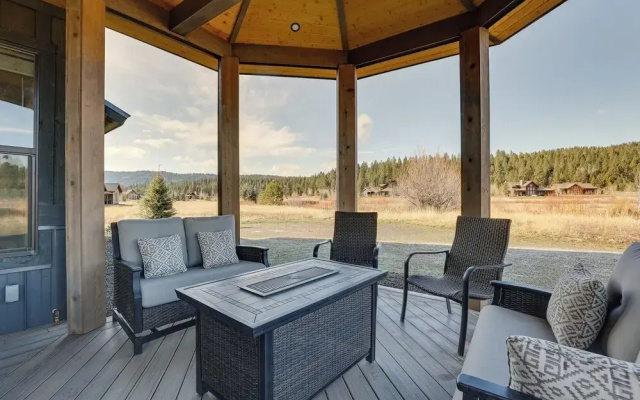 Spacious Mccall Home w/ Private Lake Access!