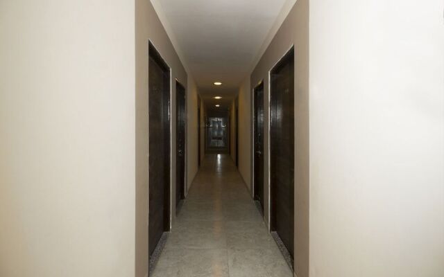 OYO 24621 The Star Hotel