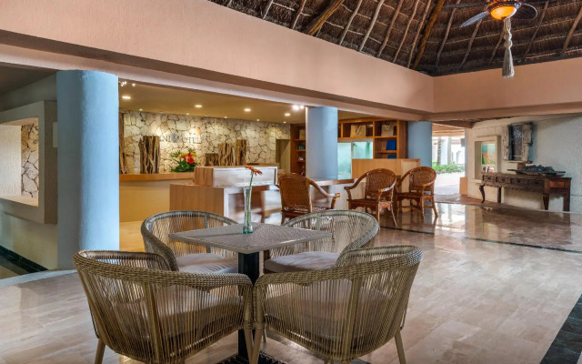 PA Beach Club & Hotel