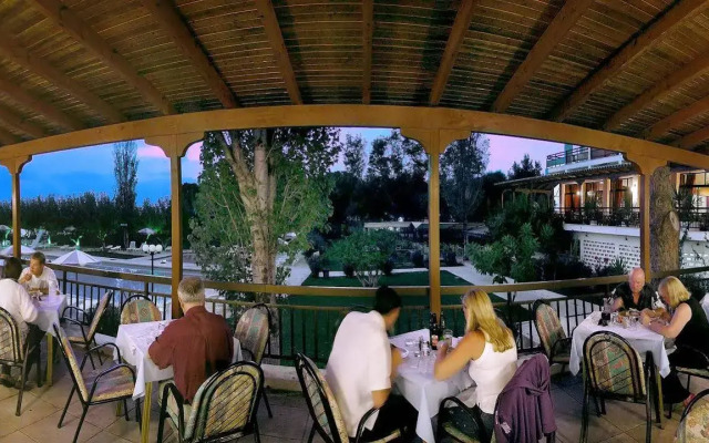 Irinna Hotel