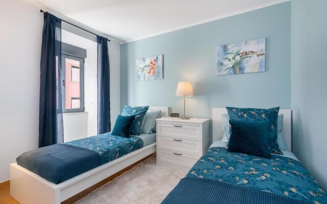 Premium Family Apartment W/ Lift, Ac & Barbecue
