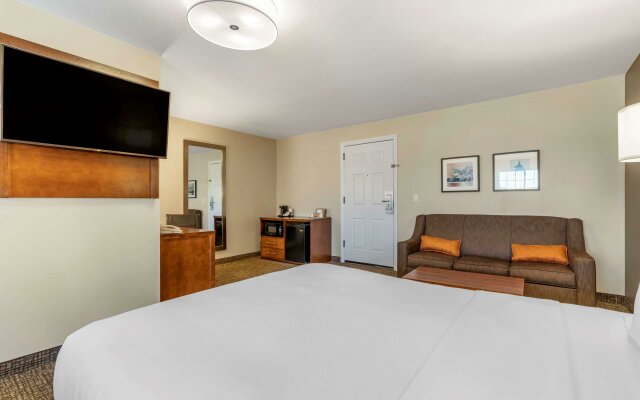 Comfort Suites Red Bluff near I-5