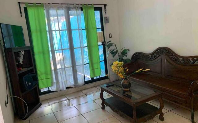 Casa 2 a 5 min del Irtra
