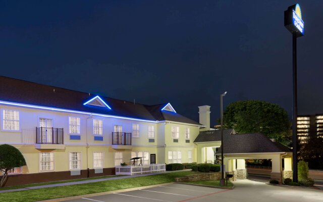 Days Inn & Suites by Wyndham Euless DFW Airport South