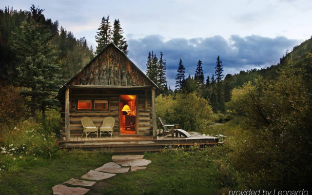 Dunton Hot Springs