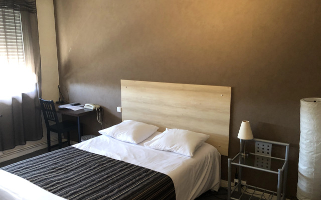 Adonis Lyon Est Hôtel Artys