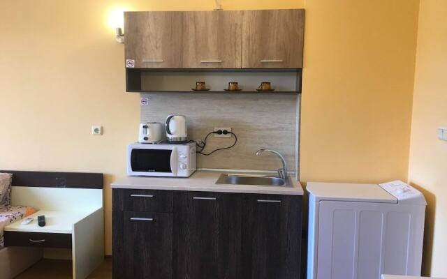 Apartment in Chateau Del Marina Apart Complex