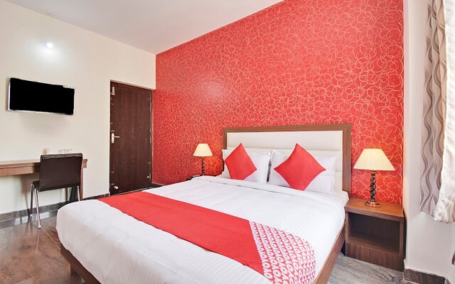 OYO 49087 SG Comforts