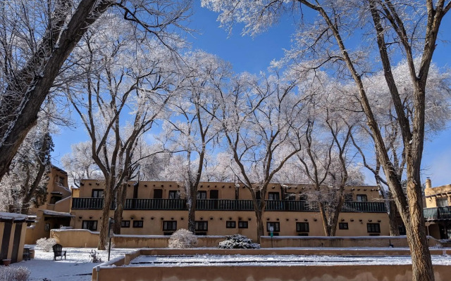 Sagebrush Inn & Suites
