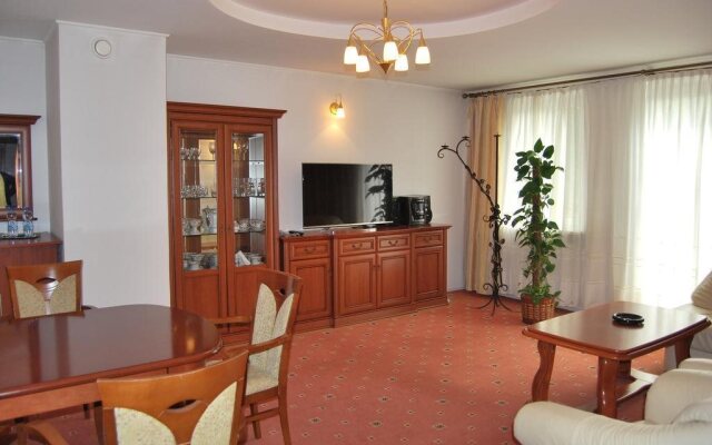 Hotel w Dobieszkowie