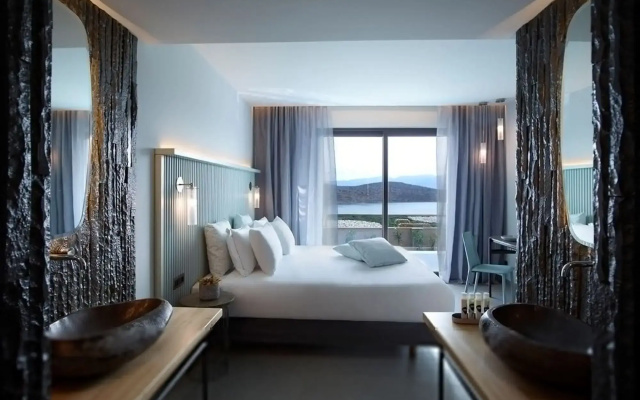 Cayo Exclusive Resort & Spa
