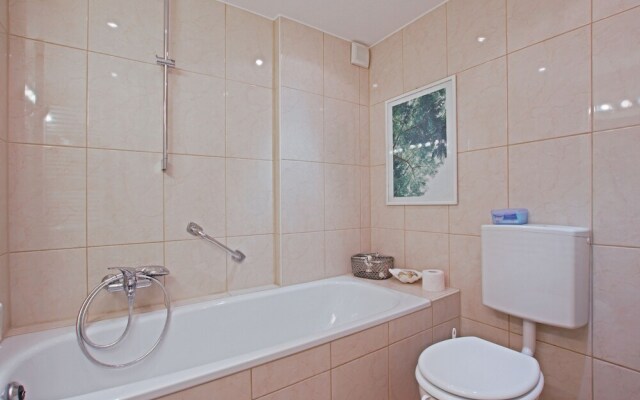 Private Apartment Moulineauxplatz