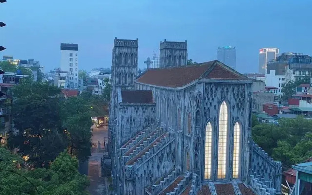 Hanoi Capital Premium Hotel