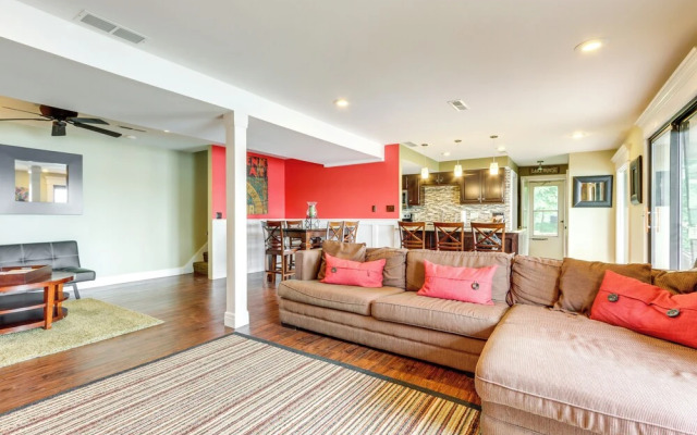 Deck & Boat Dock: Lakefront Getaway in Camdenton