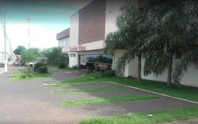 Senador Plaza Hotel