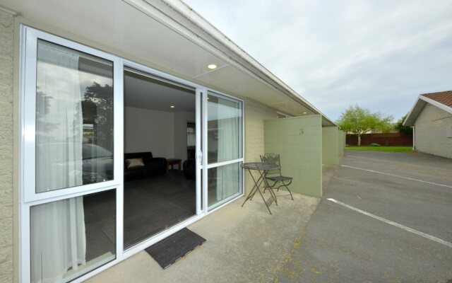 Middlepark Motel