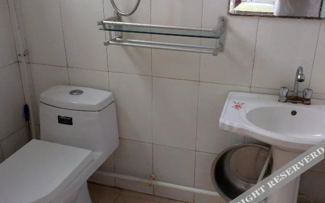Chunhua Business Hotel